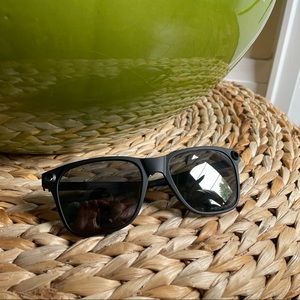 100% authentic unisex Oakley apparition sunglasses - NWT